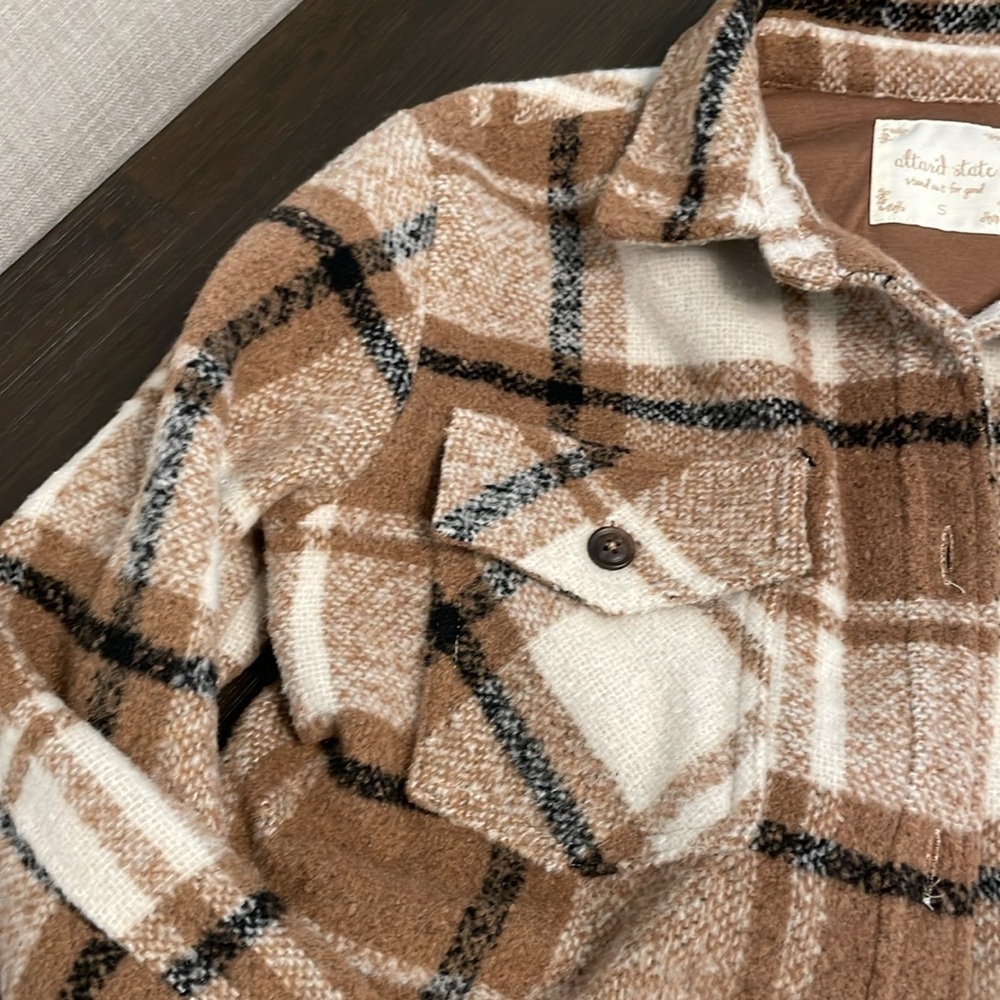 Altar’d State shacket jacket - Picture 4 of 6